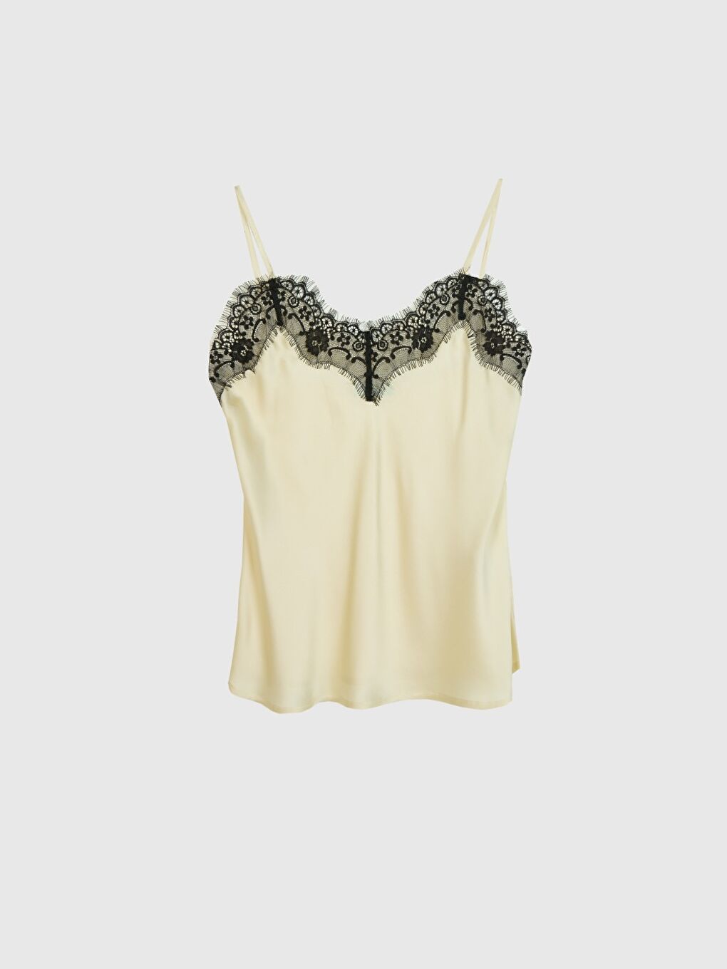 Ekru Kadın Krem Viskoz Ve Liyosel Karışımlı Yakası Dantel Detaylı Askılı Bluz