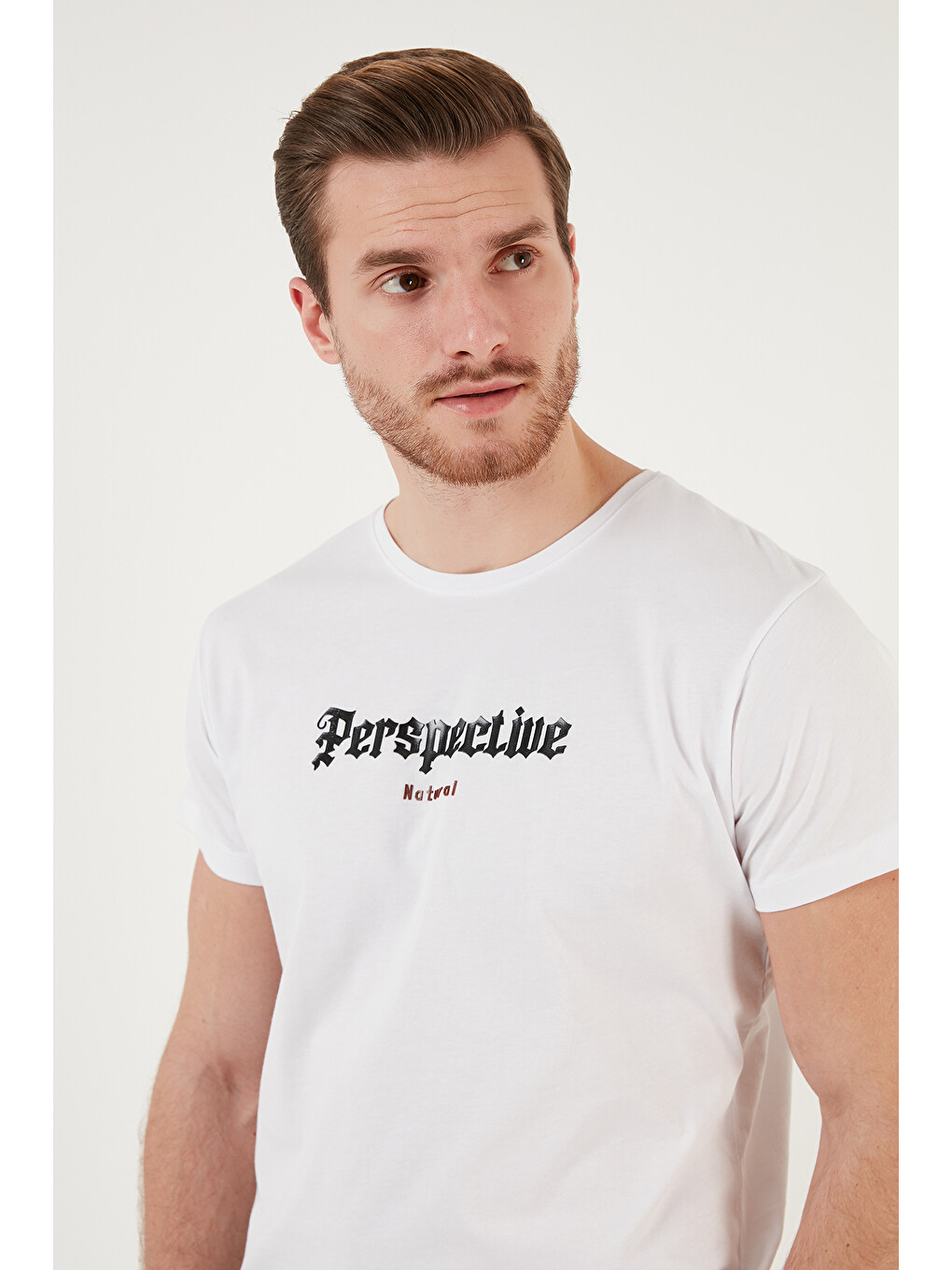 Beyaz Pamuklu Slim Fit Bisiklet Yaka %100 Pamuk Tişört 541perspectıve-3