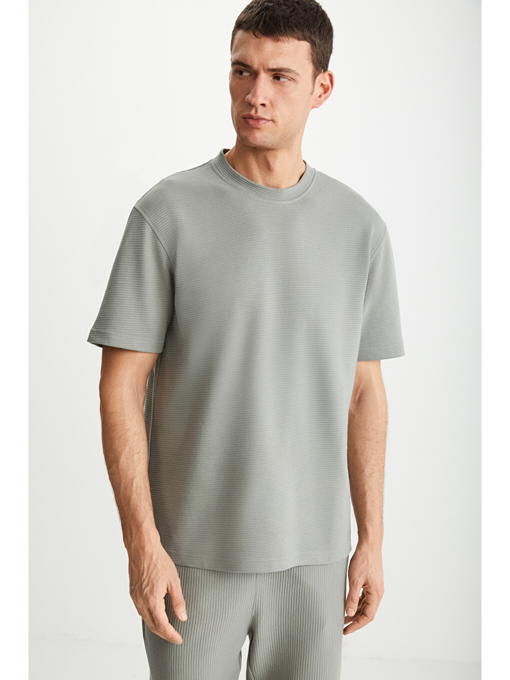 Dravık Erkek Yuvarlak Yaka Kısa Kol Regular Fit Yeşil T-shirt-2