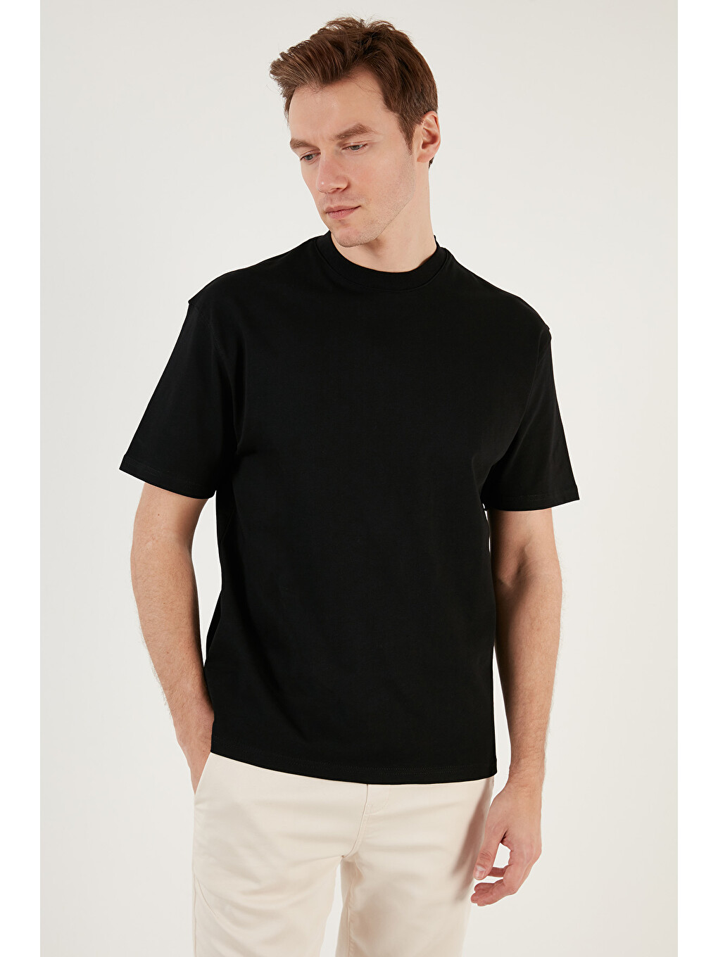 Siyah Pamuklu Relaxed Fit Sıfır Yaka Erkek T Shirt 5905446-4