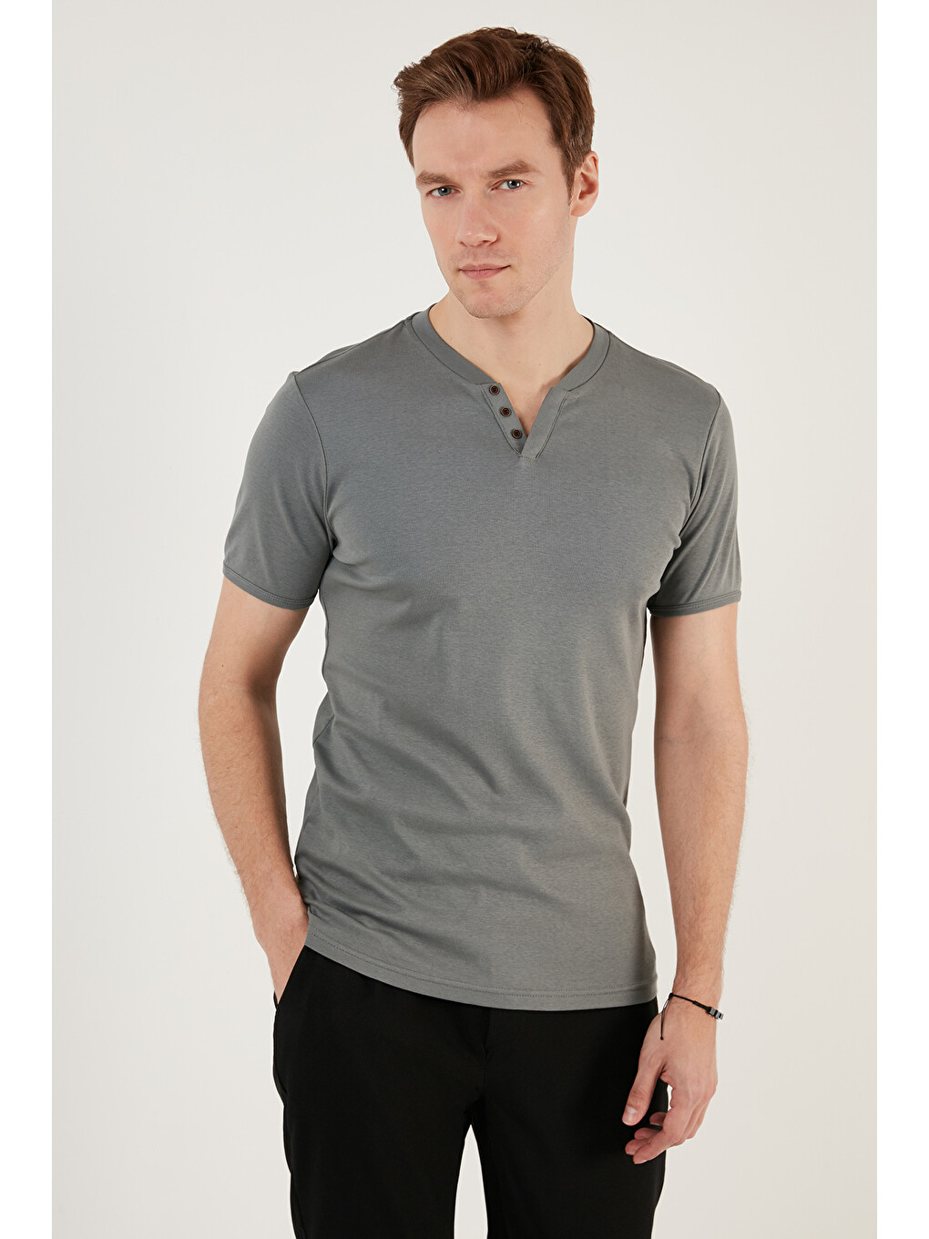Haki % 100 Pamuklu V Yaka Slim Fit Erkek T Shirt 5902122-5
