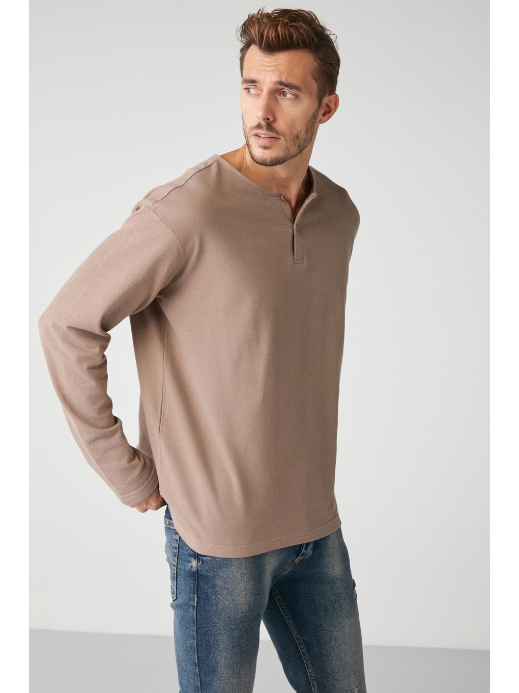 Bej Lorenzo Erkek Özel Rustik Dokulu %100 Organik Pamuk Düğme Detaylı Regular Vizon Sweatshirt-1