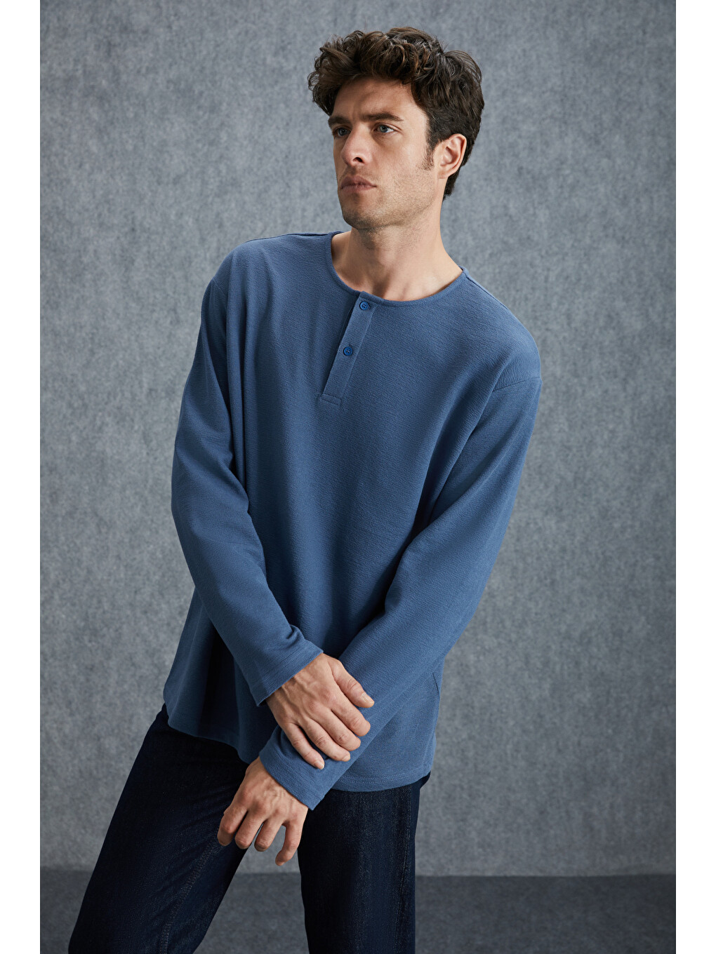 Lorenzo Erkek Özel Rustik Dokulu %100 Organik Pamuk Düğme Detaylı Regular İndigo Sweatshirt