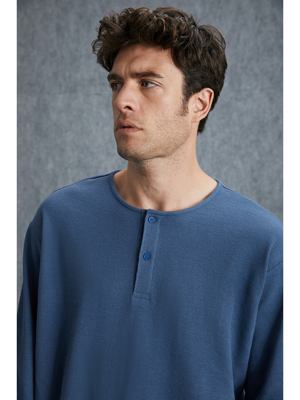 Lorenzo Erkek Özel Rustik Dokulu %100 Organik Pamuk Düğme Detaylı Regular İndigo Sweatshirt-3