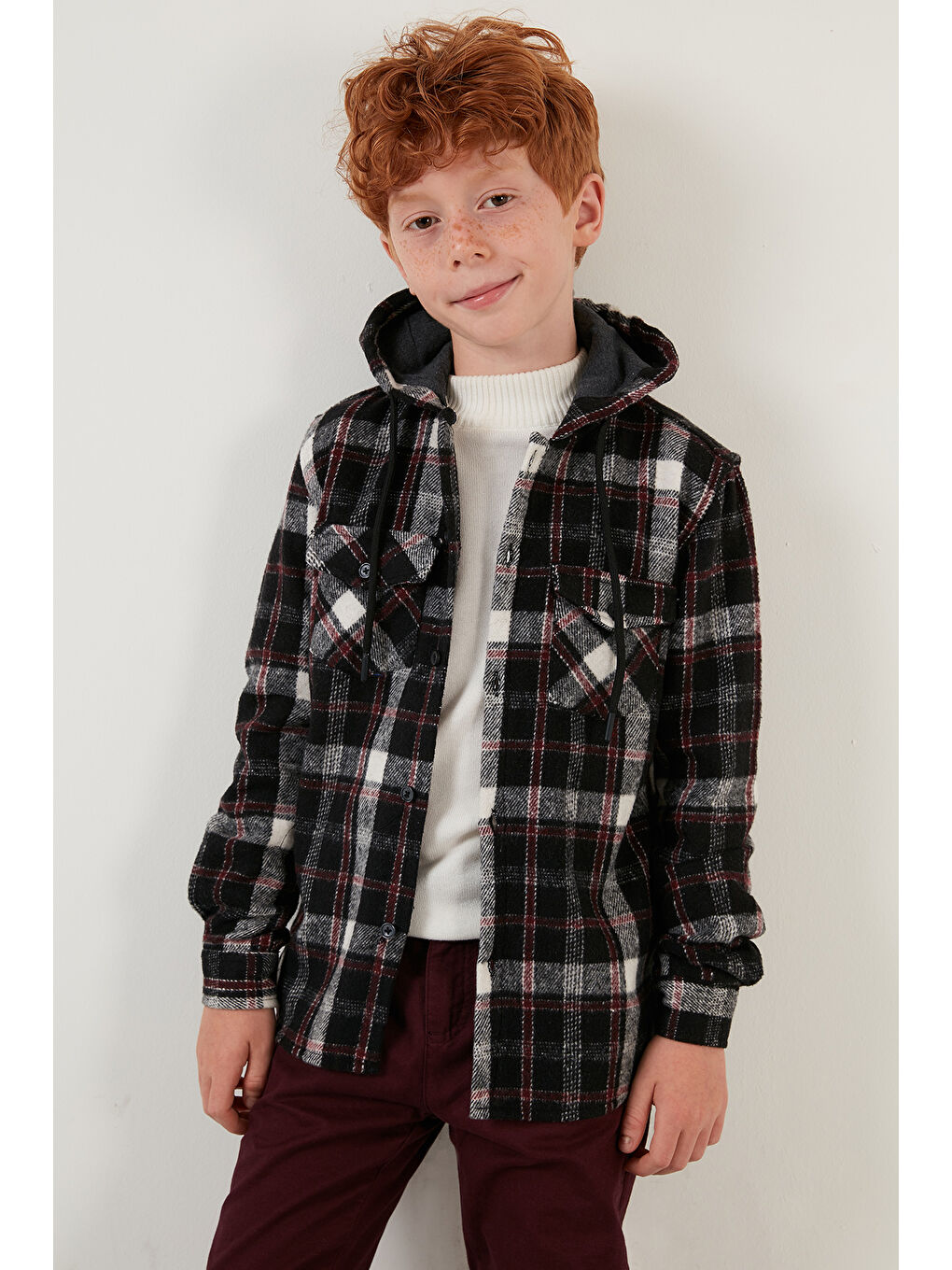 Siyah Kapüşonlu Cepli Ekoseli Oduncu Erkek Çocuk Gömlek CF22W814672-5