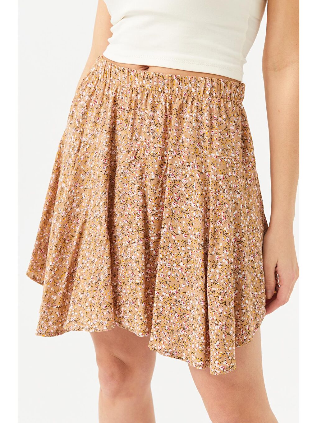 Kadın Bej Çıtır Çiçek Desen Viskon Şort Etek-1