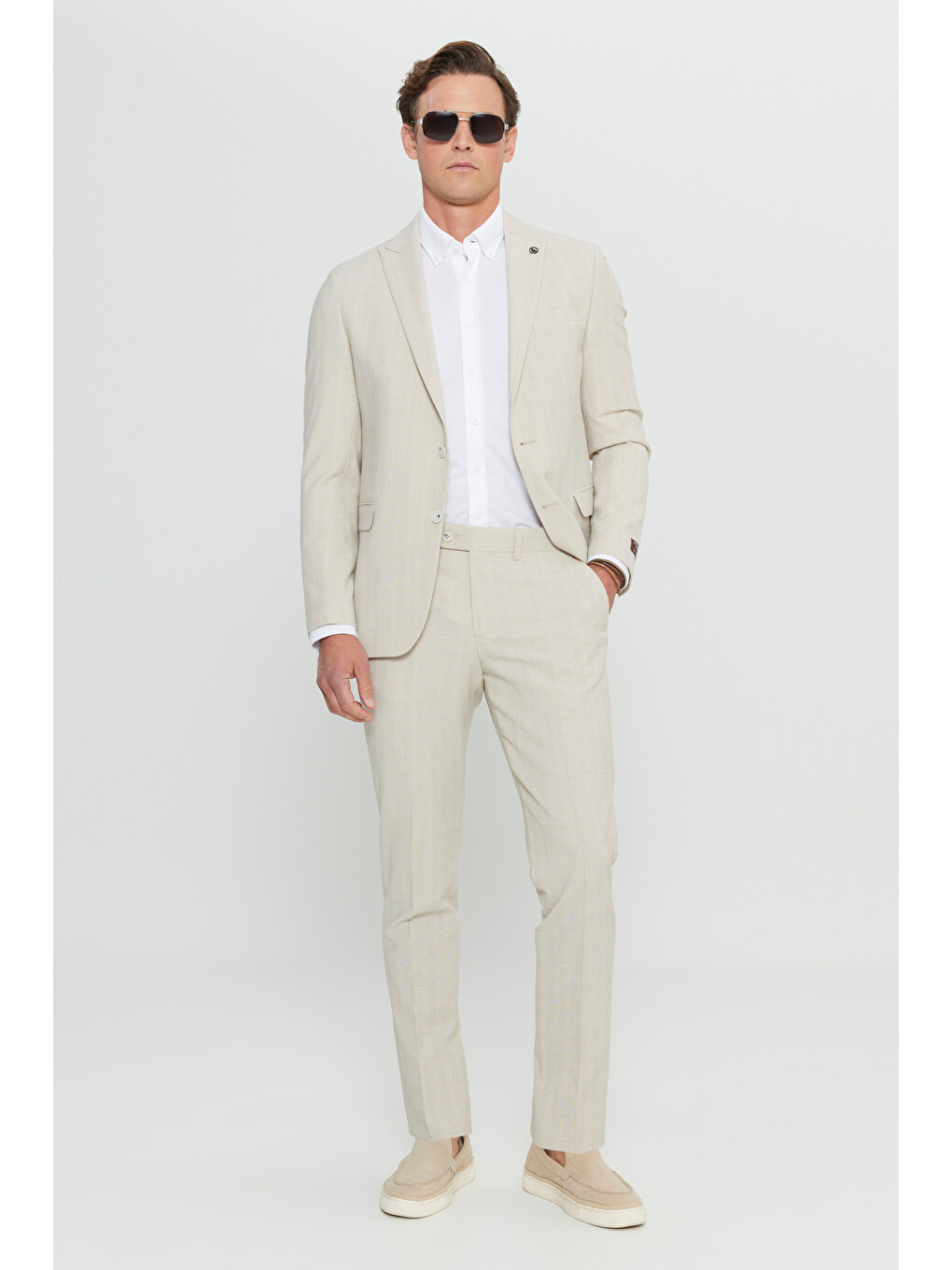 Erkek Bej Yünlü Slim Fit Kırlangıç Yaka Kapak Cepli Takım Elbise-3