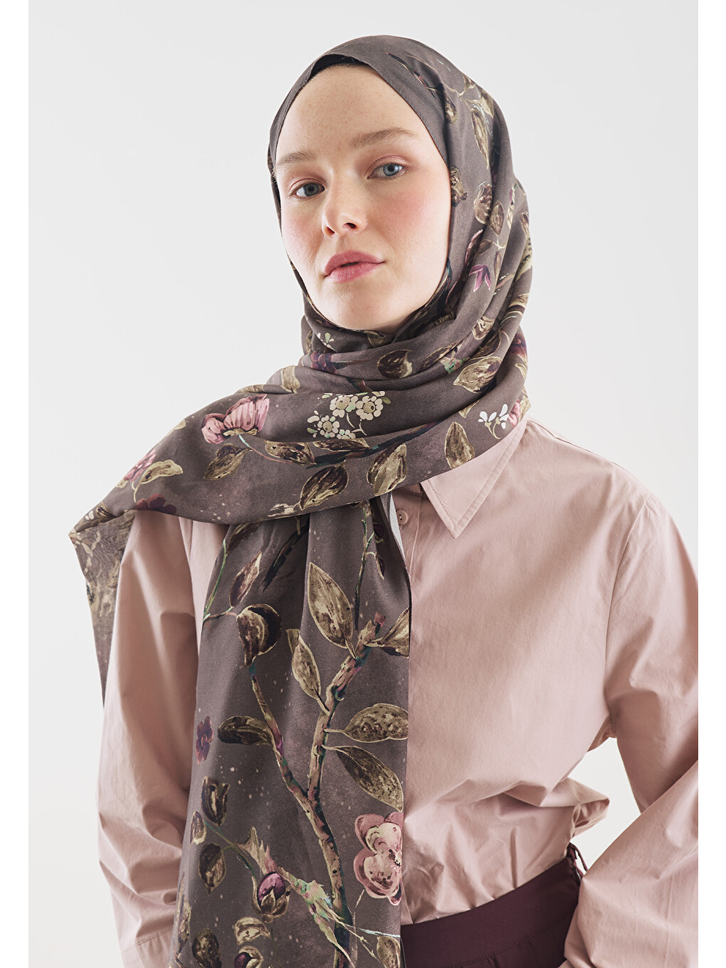 Gri Flower Rain Desenli Pamuk Viskon Şal Füme-4