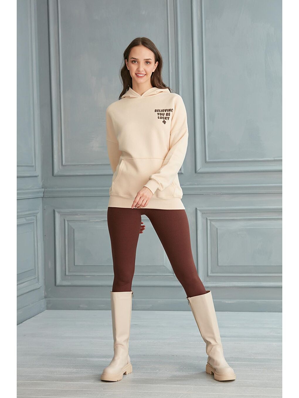 Kadın Bej Believing Sırt Baskı Kapüşonlu Oversize Sweat-2