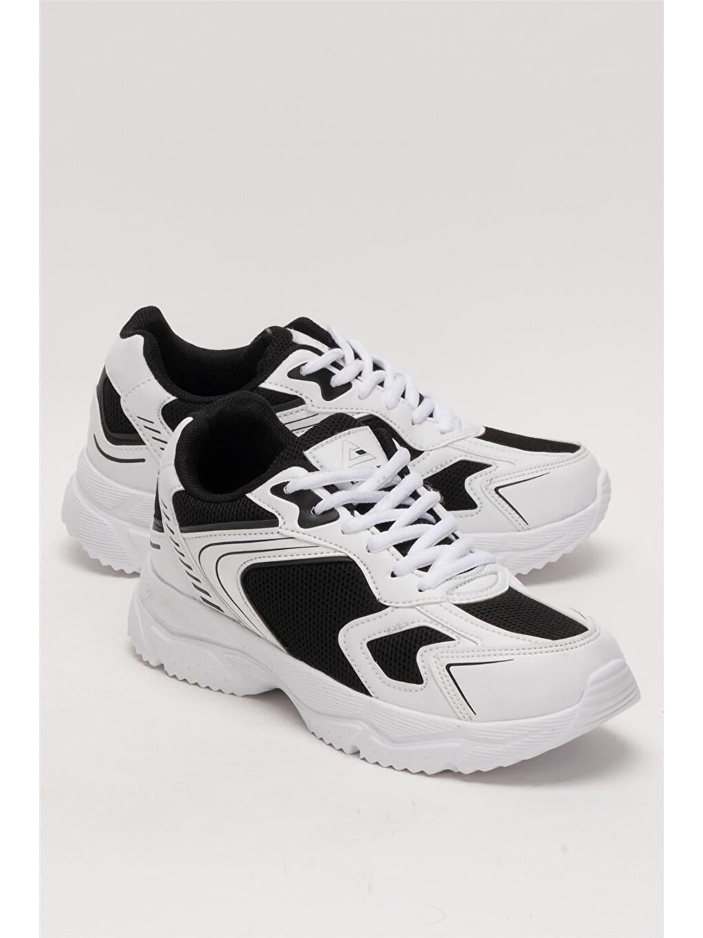 Unisex Faylon Taban Bağcıklı Spor Ayakkabı Beyaz Siyah-3
