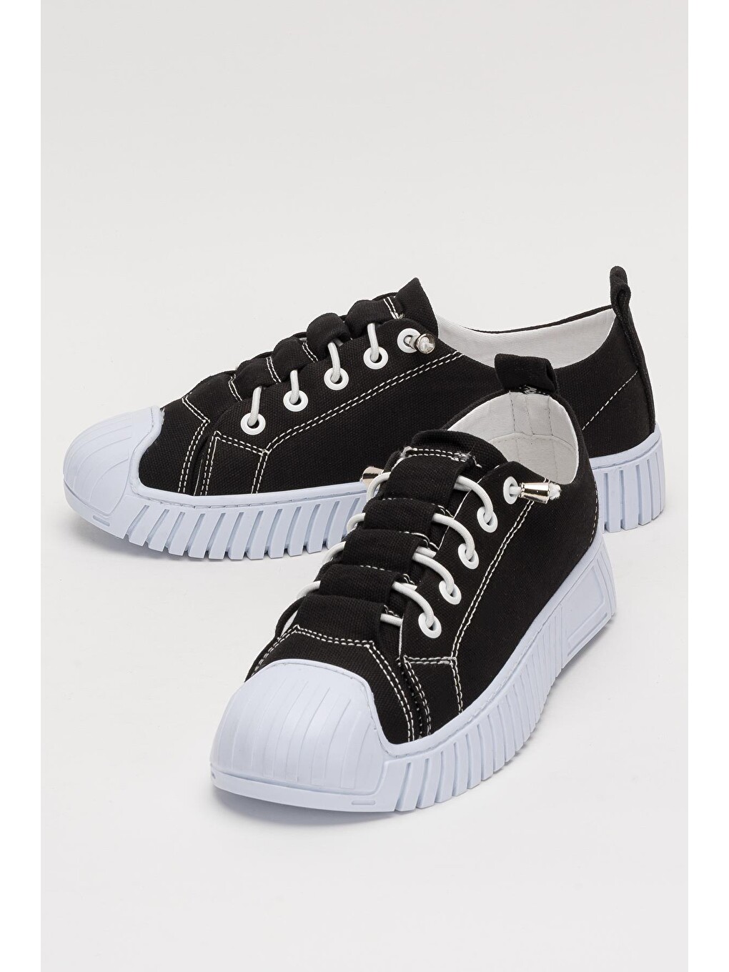 Unisex Kolay Giyilebilir Lastik Bağcıklı Spor Keten Sneaker Ayakkabı Siyah - Beyaz-4