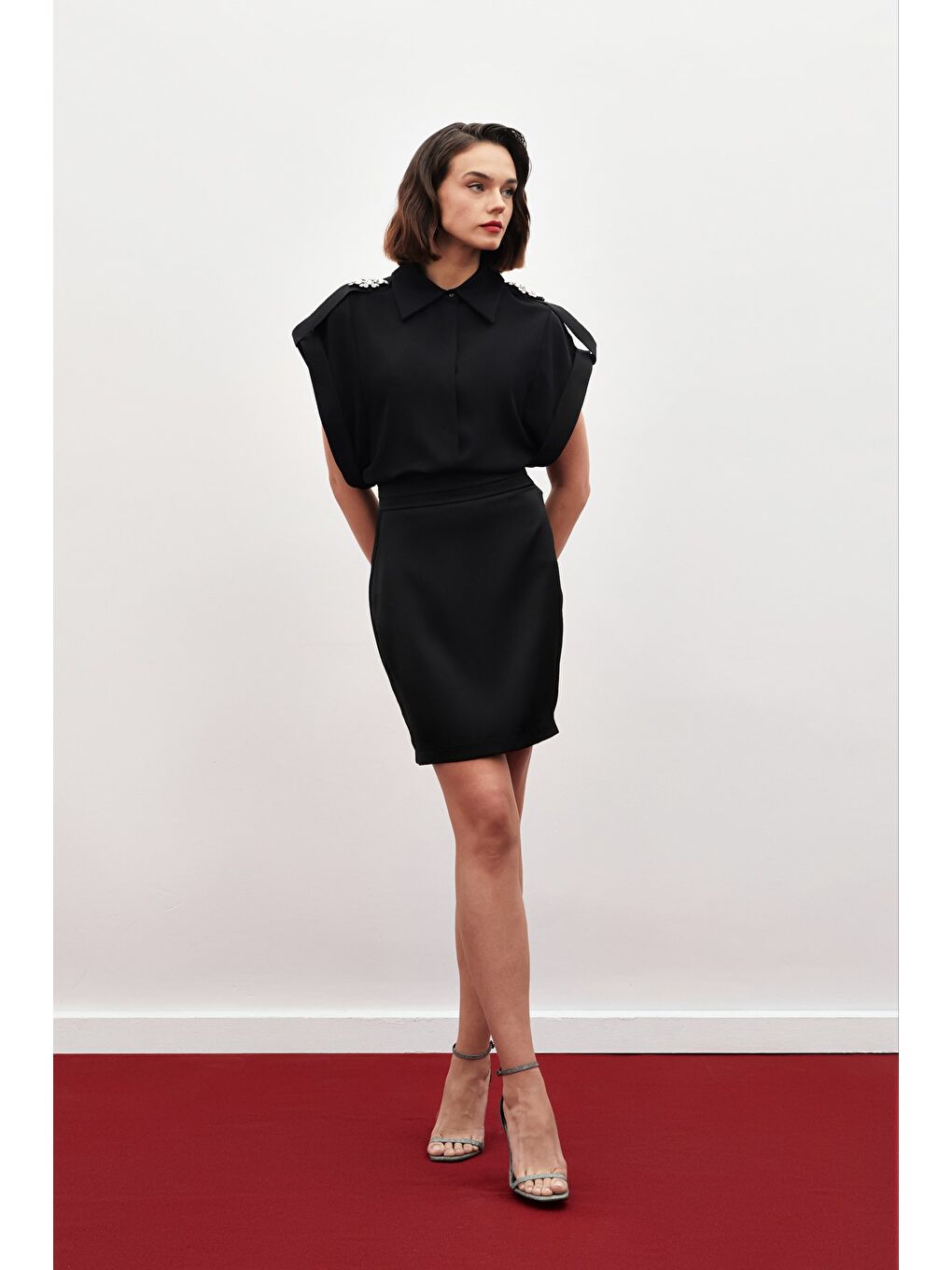 Omuz Aksesuarlı Kısa Kol Gömlek - Siyah-4