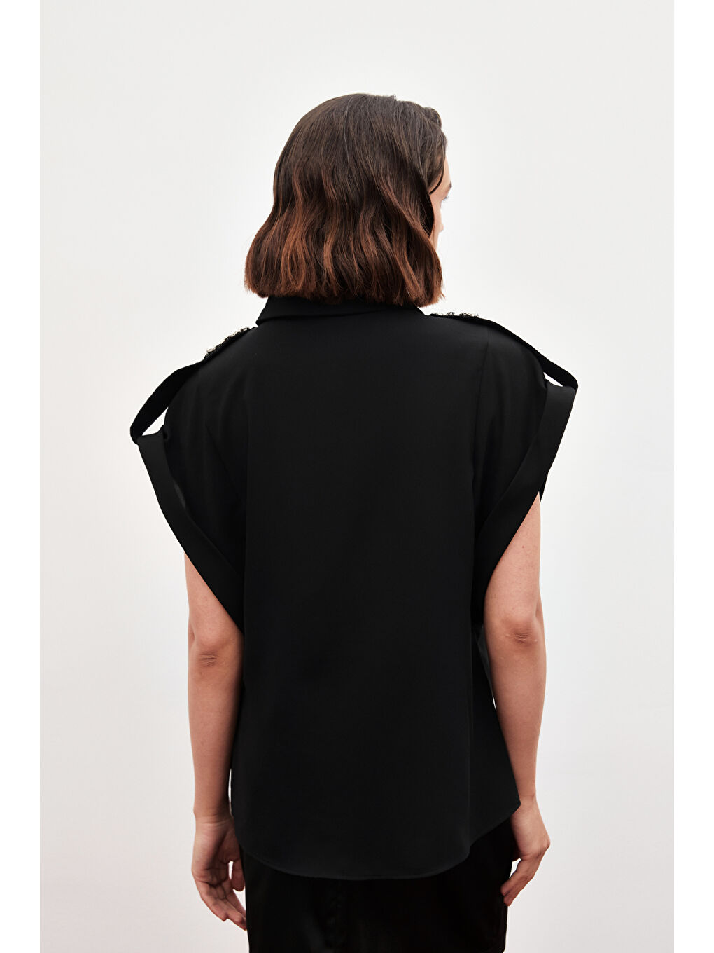 Omuz Aksesuarlı Kısa Kol Gömlek - Siyah-7