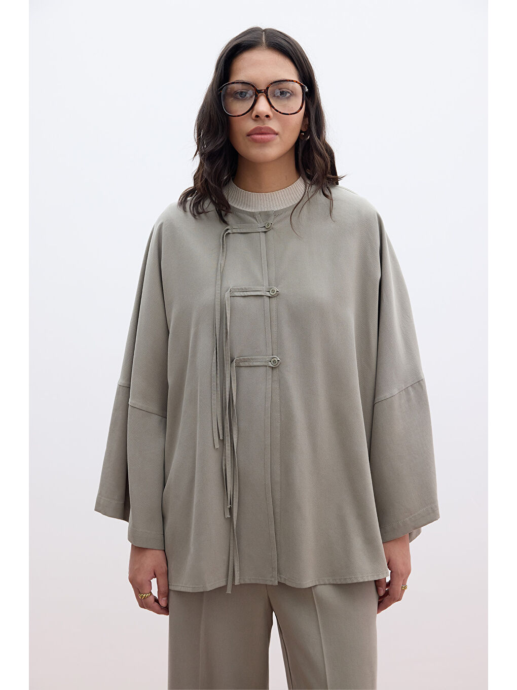 Lyocell Bağlama Detaylı Gömlek Haki-2