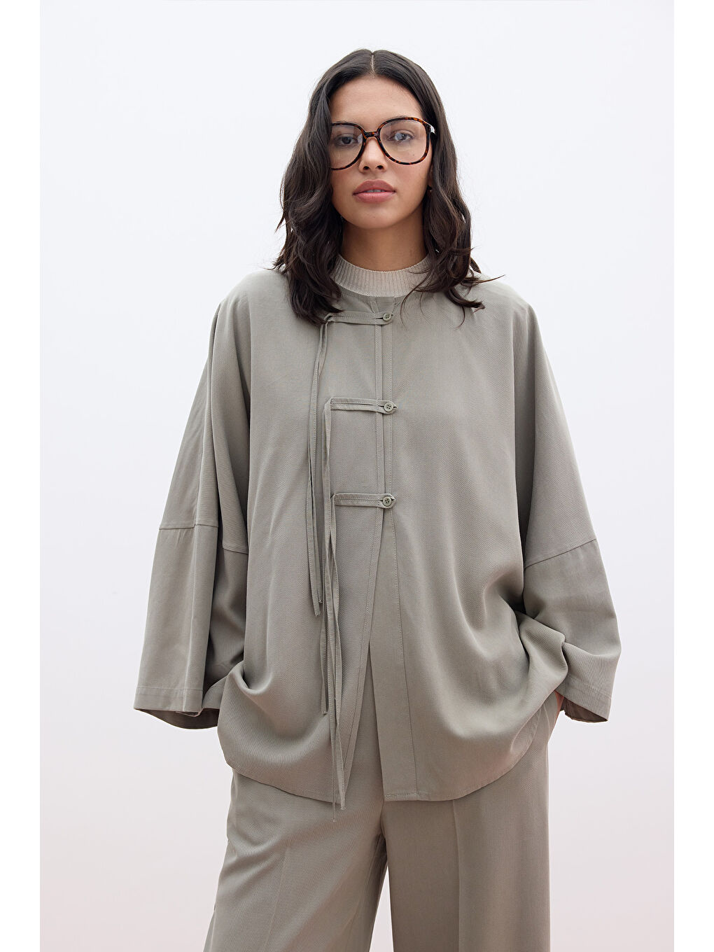 Lyocell Bağlama Detaylı Gömlek Haki-4