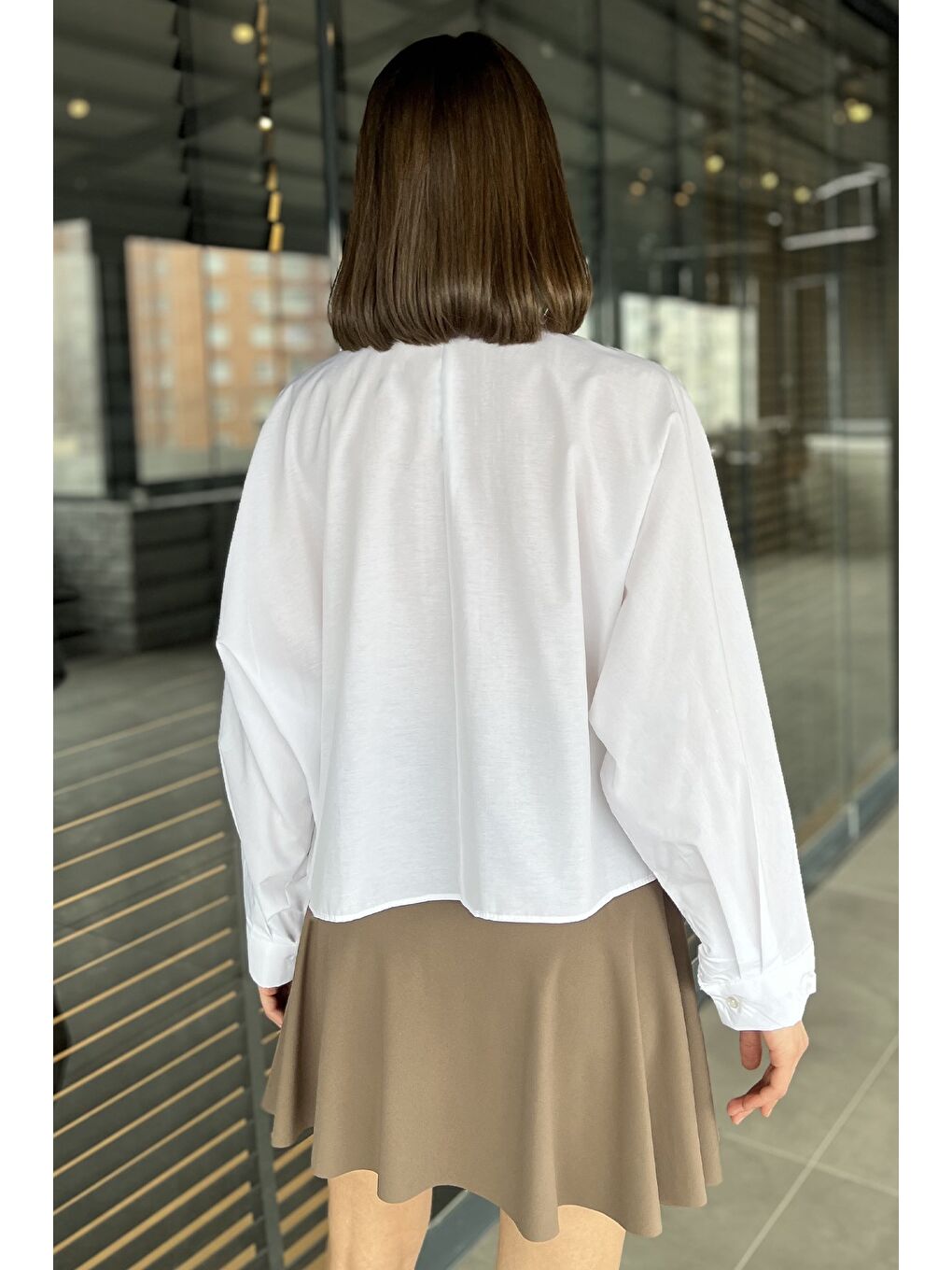 Beyaz Kadın Tek Cepli Yarasa Kol Gömlek-3