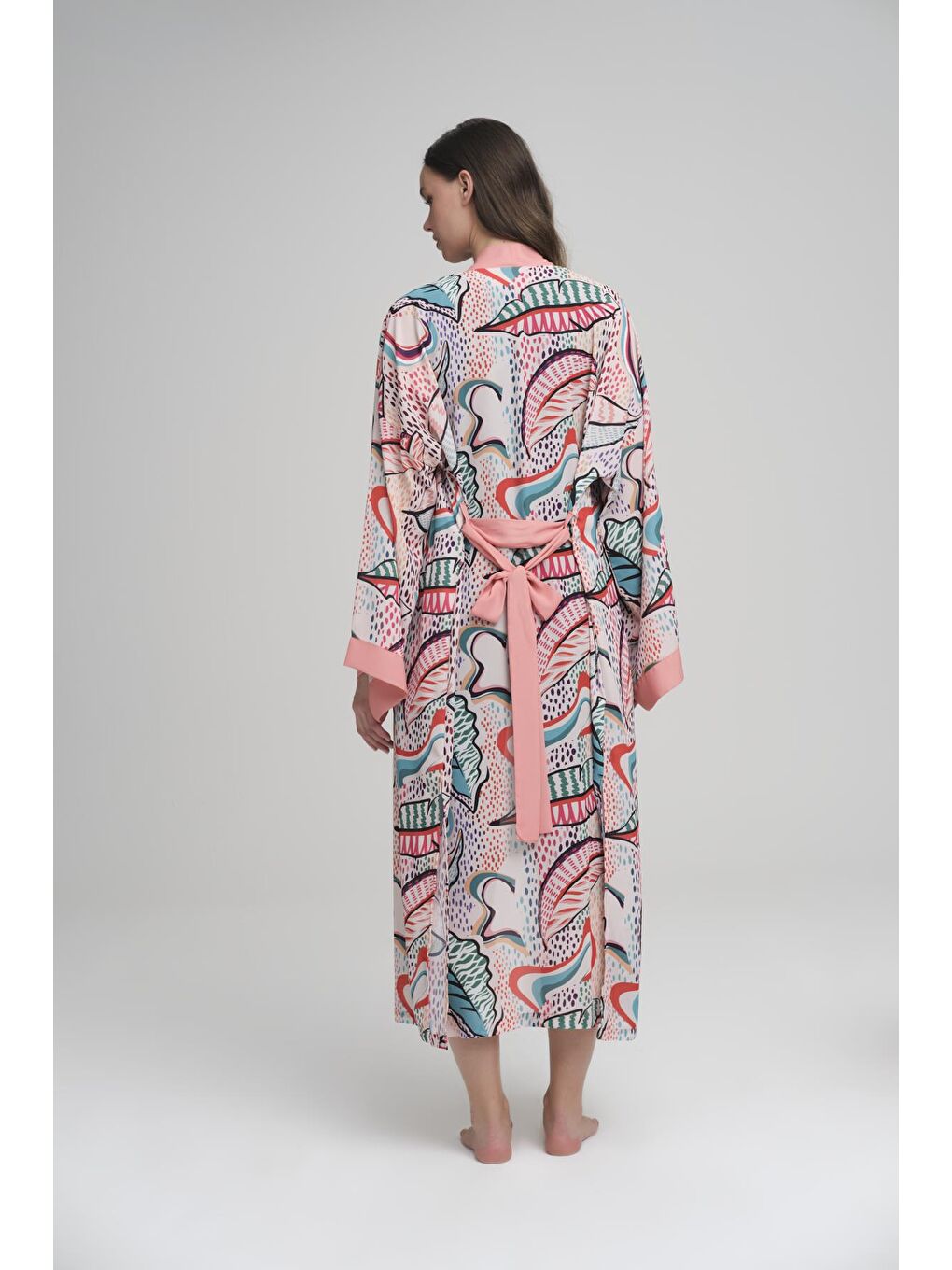 Pembe Renkli Yaprak Desenli Pudra Uzun Kimono 4046-3