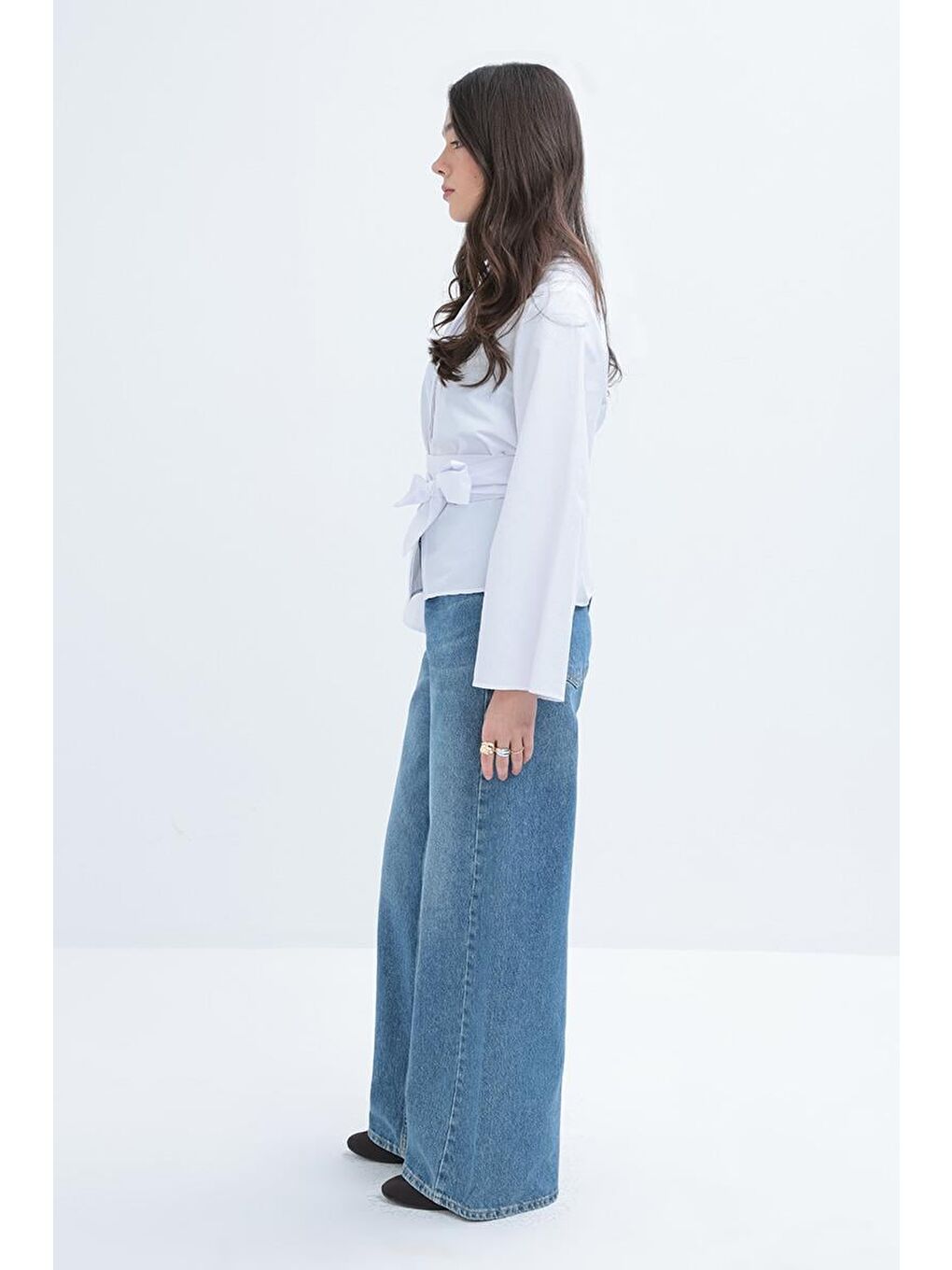 Beyaz-Kuşaklı Gizli Patlı Gömlek-2