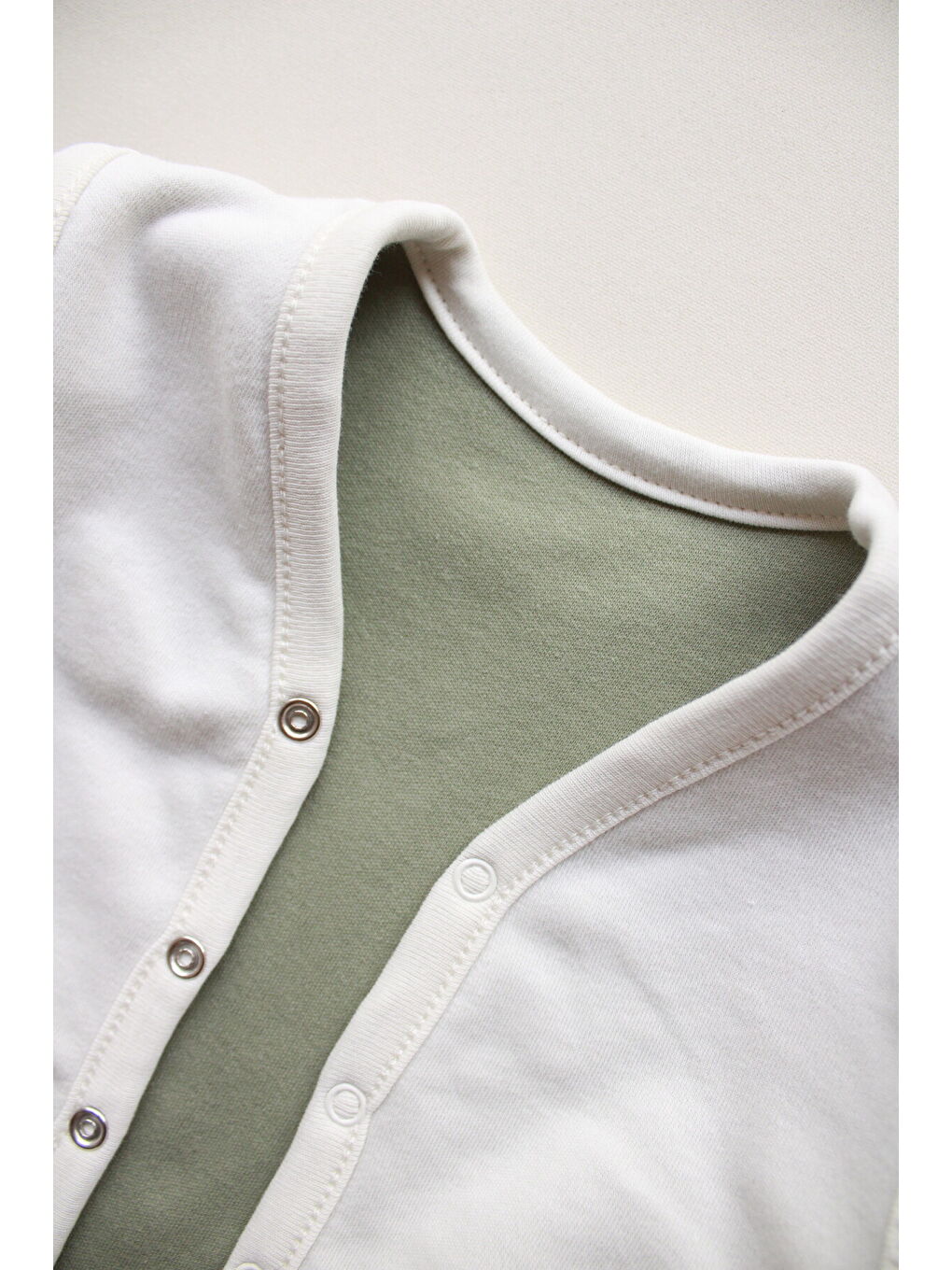 Haki Avokado Nakışlı Çift Taraflı Yelek-7