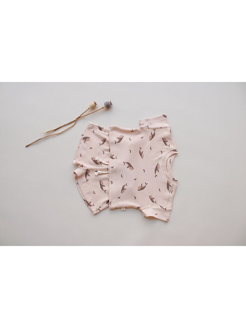 Bej Balina Desen Kaşkorse Şortlu Takım-3