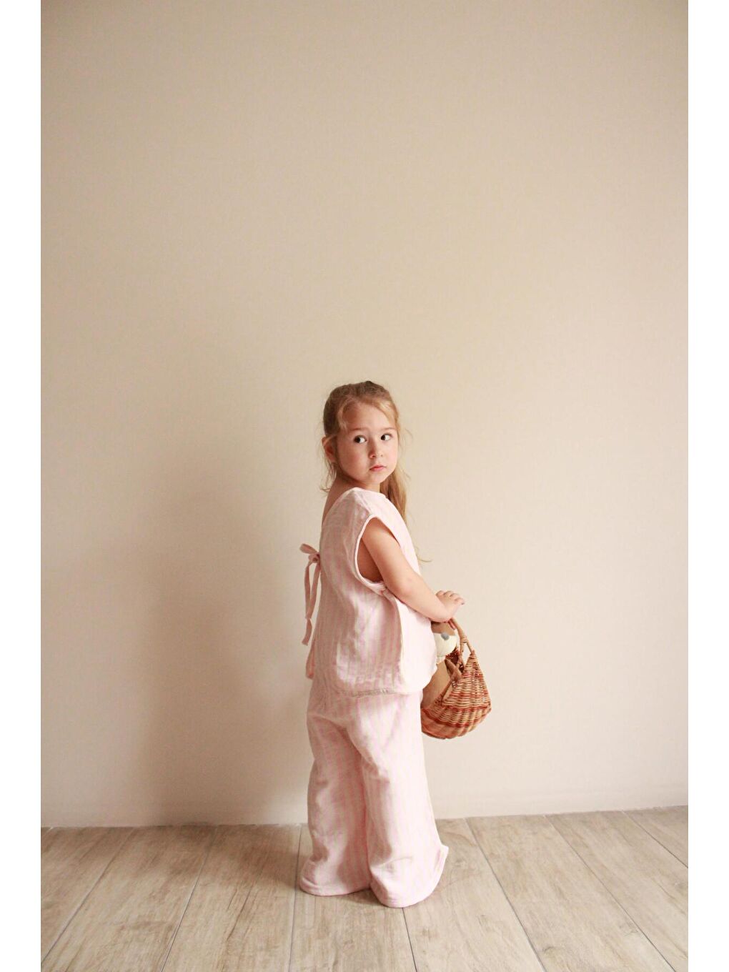 Pembe Çizgili Sırt Detaylı Müslin Takım-3