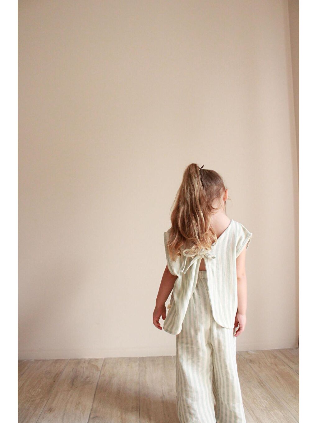 Yeşil Çizgili Sırt Detaylı Müslin Takım-5