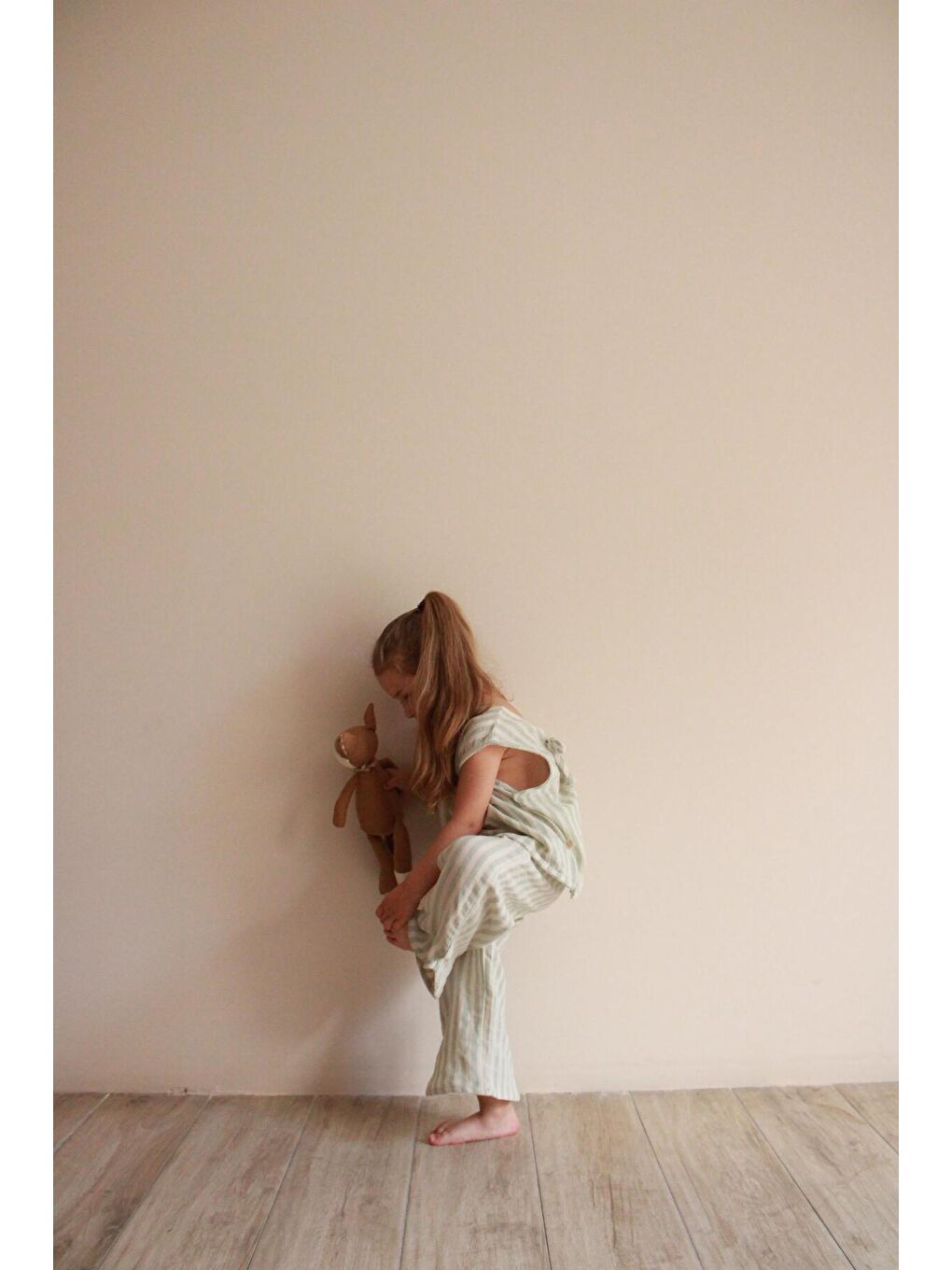 Yeşil Çizgili Sırt Detaylı Müslin Takım-8