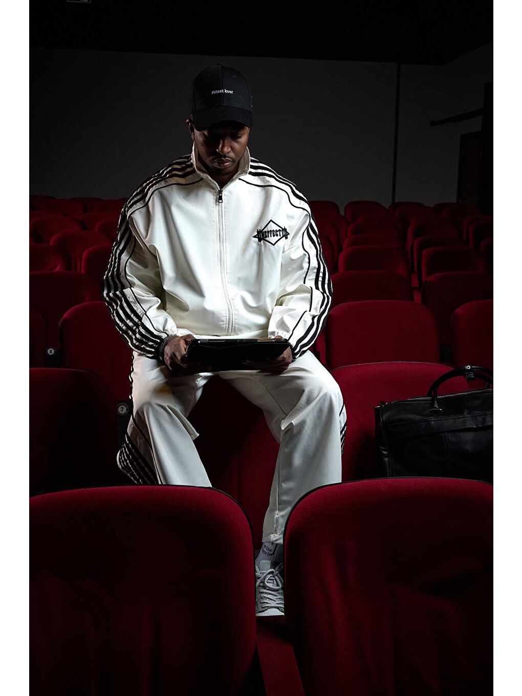 Erkek Relaxed Fit Şeritli Spor Eşofman Takımı Ekru-2