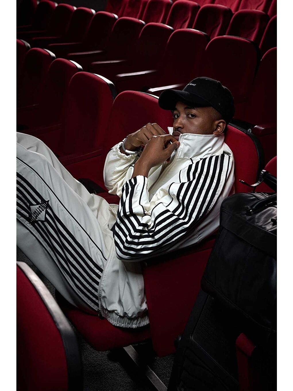 Erkek Relaxed Fit Şeritli Spor Eşofman Takımı Ekru-4