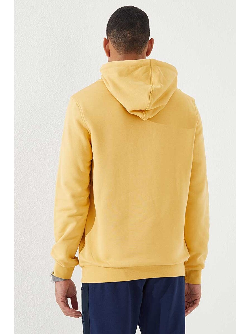 Sarı Hardal Nakışlı Kanguru Cep Standart Kalıp Kapüşonlu Erkek Hoodie - 87839-2