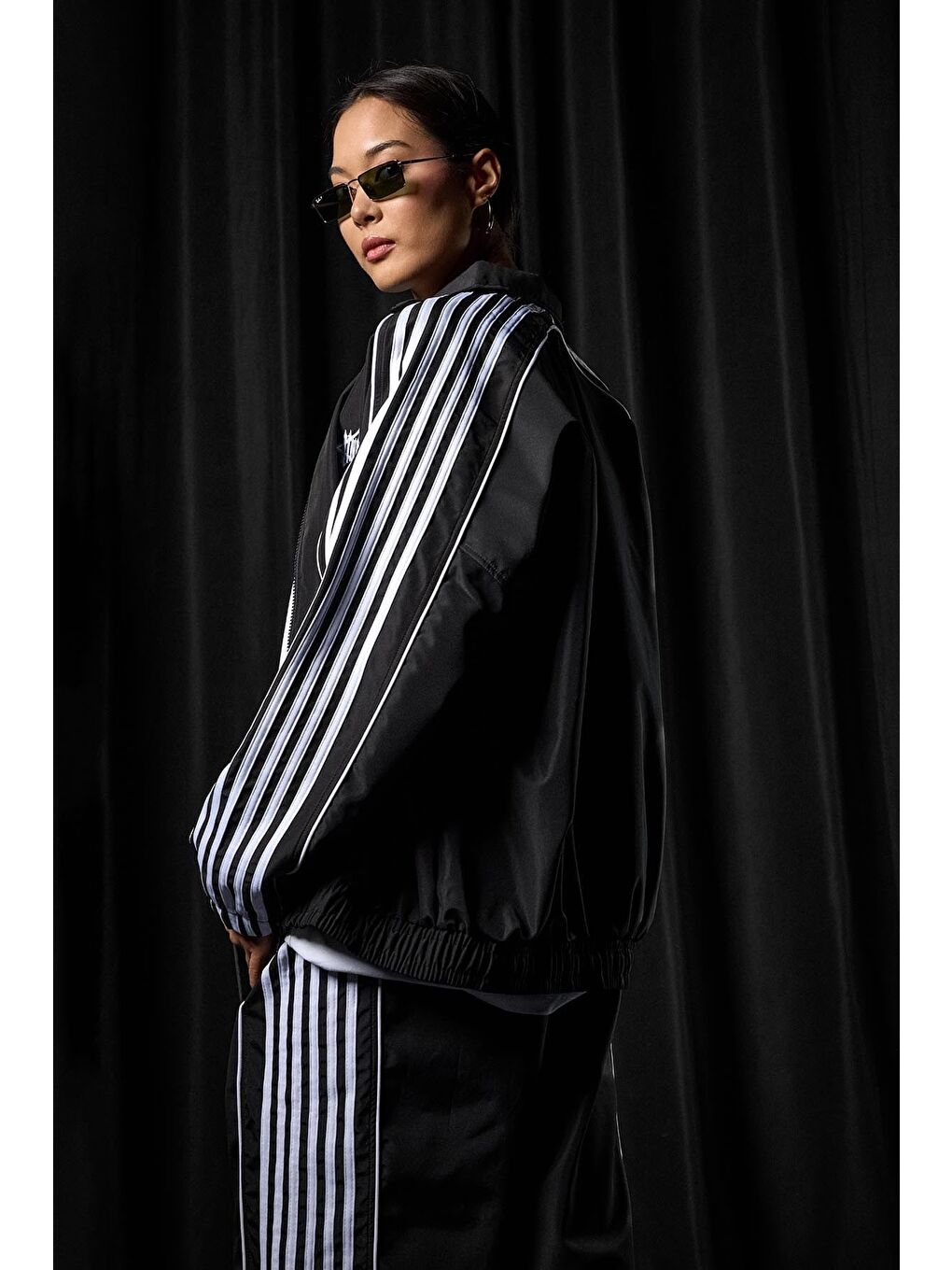 Erkek Relaxed Fit Şeritli Spor Eşofman Takımı Siyah-3