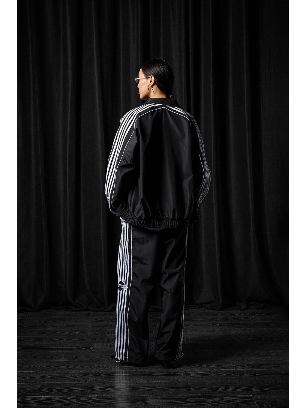 Erkek Relaxed Fit Şeritli Spor Eşofman Takımı Siyah-5