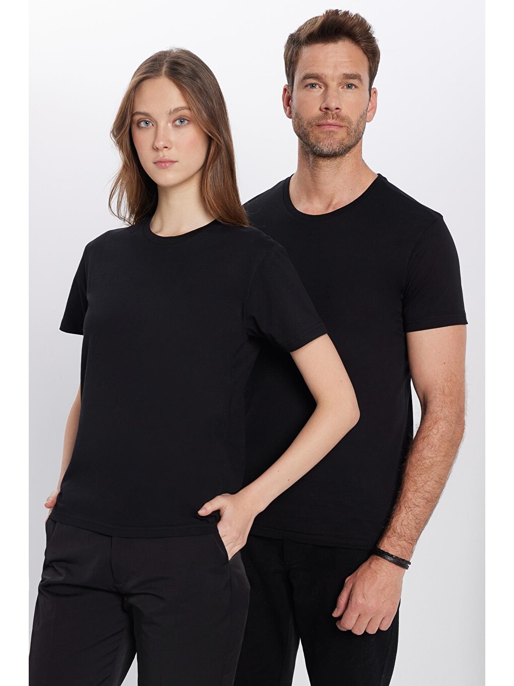 Unisex Slim Fit Dar Kesim %100 Pamuk Yumuşak Dokulu Siyah Bisiklet Yaka Büyük Beden Tişört-2