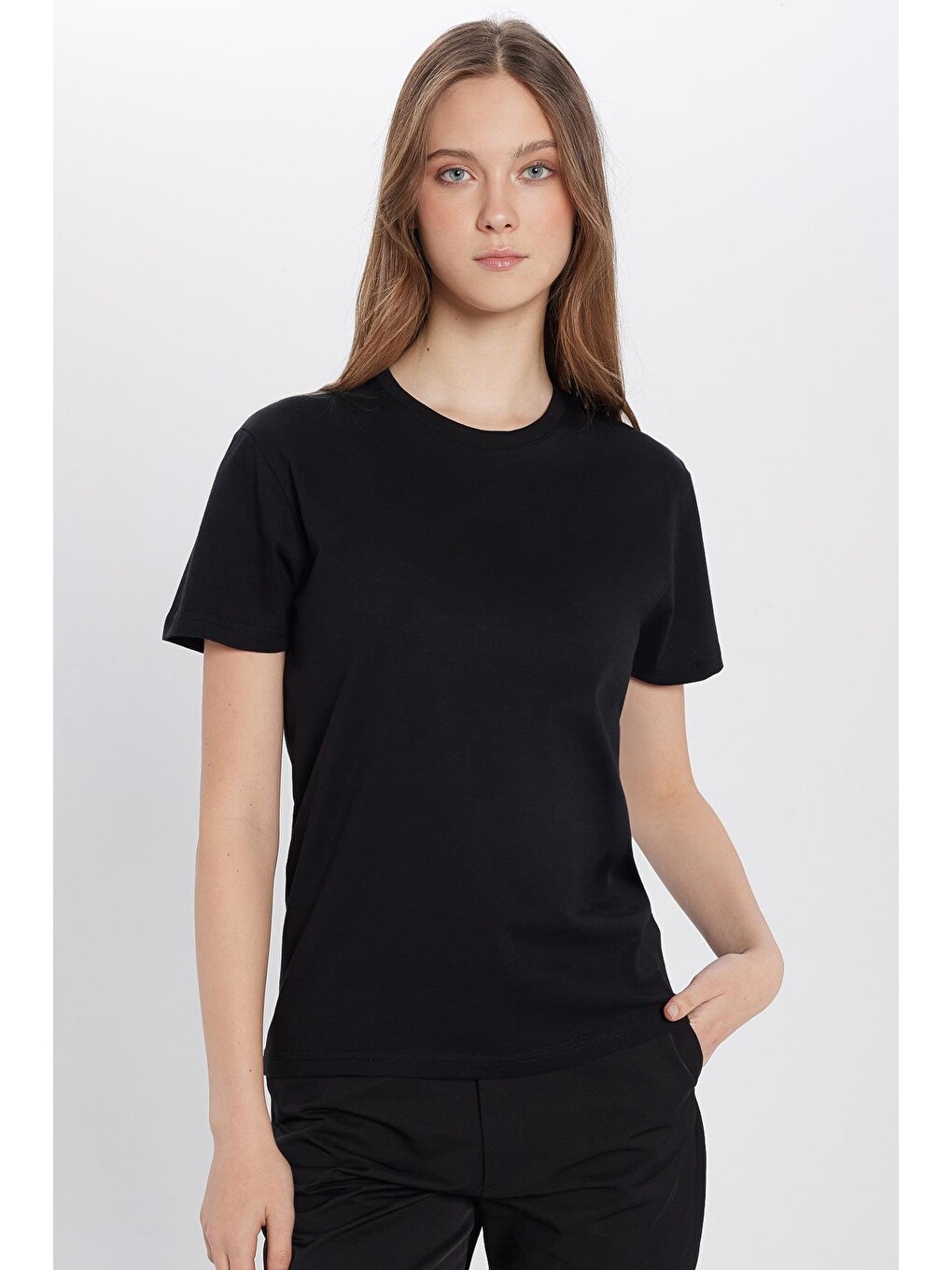Unisex Slim Fit Dar Kesim %100 Pamuk Yumuşak Dokulu Siyah Bisiklet Yaka Büyük Beden Tişört-4
