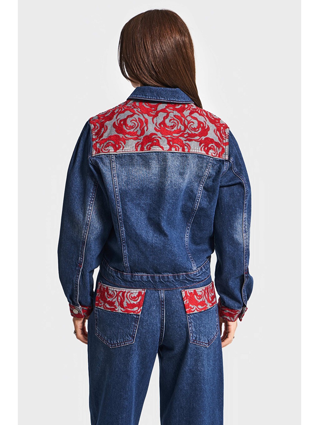 Mavi Kadın Koyu Jean Rengi 2w5-10 Özel Kırmızı Desen Nakışlı %100 Pamuk Tasarım Denim Ceket-1