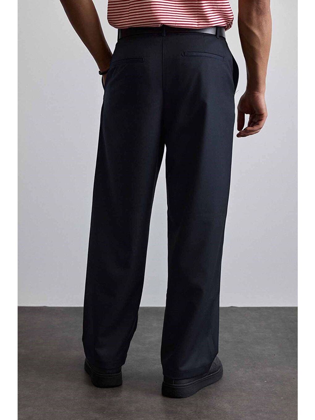 Erkek Smart Casual Bol Paça Relaxed Fit Pantolon Lacivert-5