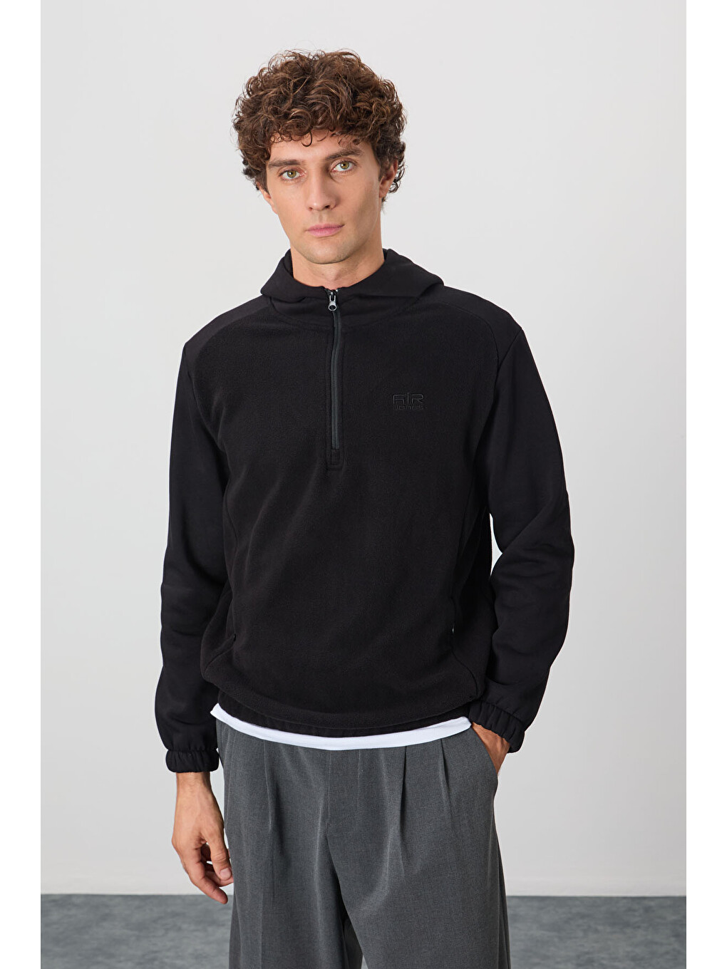 Siyah Yarım Fermuarlı Kapüşonlu Renk Bloklu Standart Kalıp Polar Erkek Hoodie - 88300-1