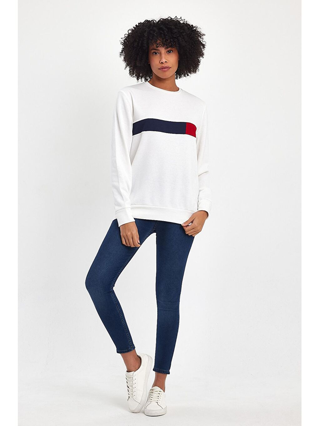 Ekru Kadın Bisiklet Yaka Rahat Kalıp 3 iplik Kalın Garnili Sweatshirt SPR24SWK35-3