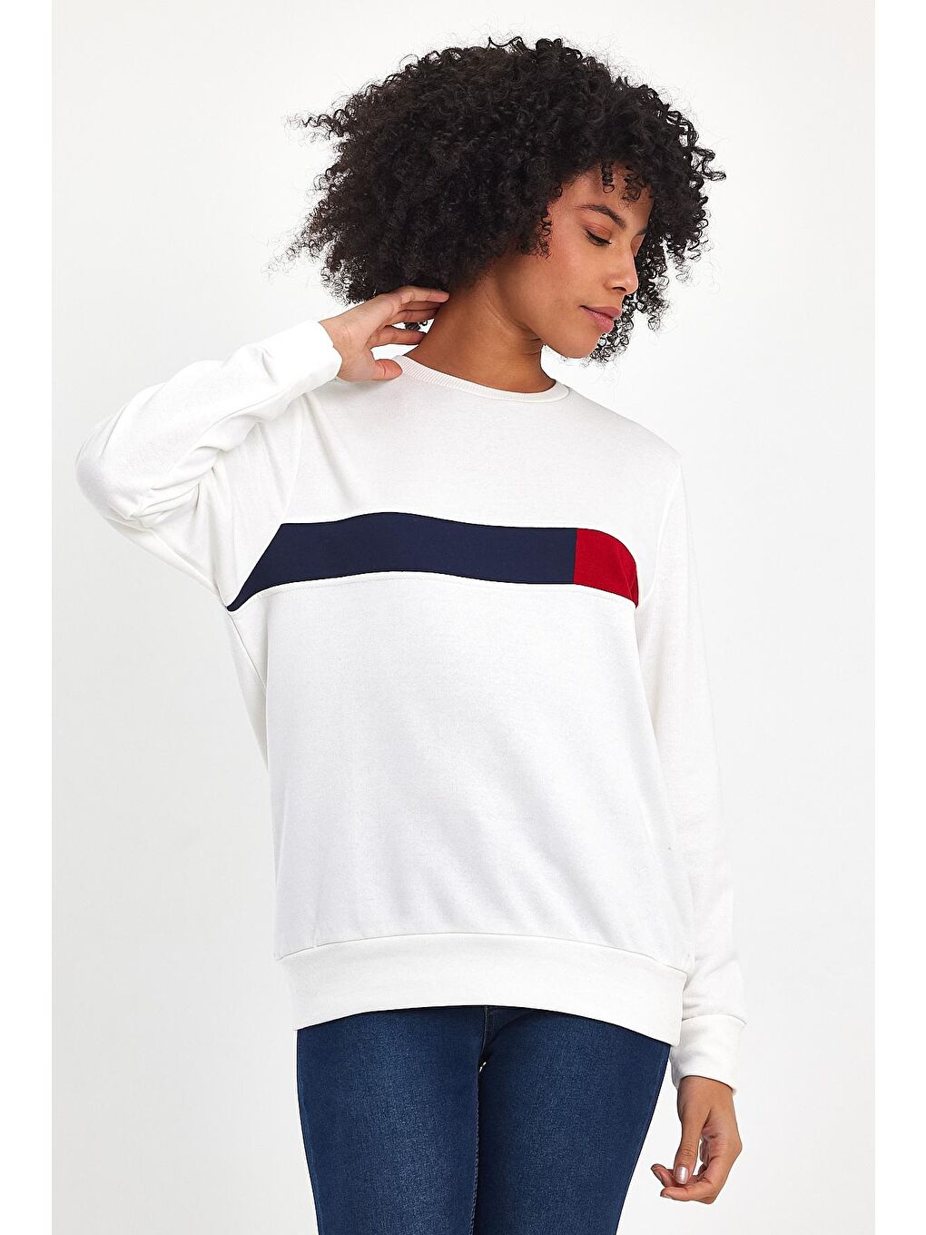 Ekru Kadın Bisiklet Yaka Rahat Kalıp 3 iplik Kalın Garnili Sweatshirt SPR24SWK35-1