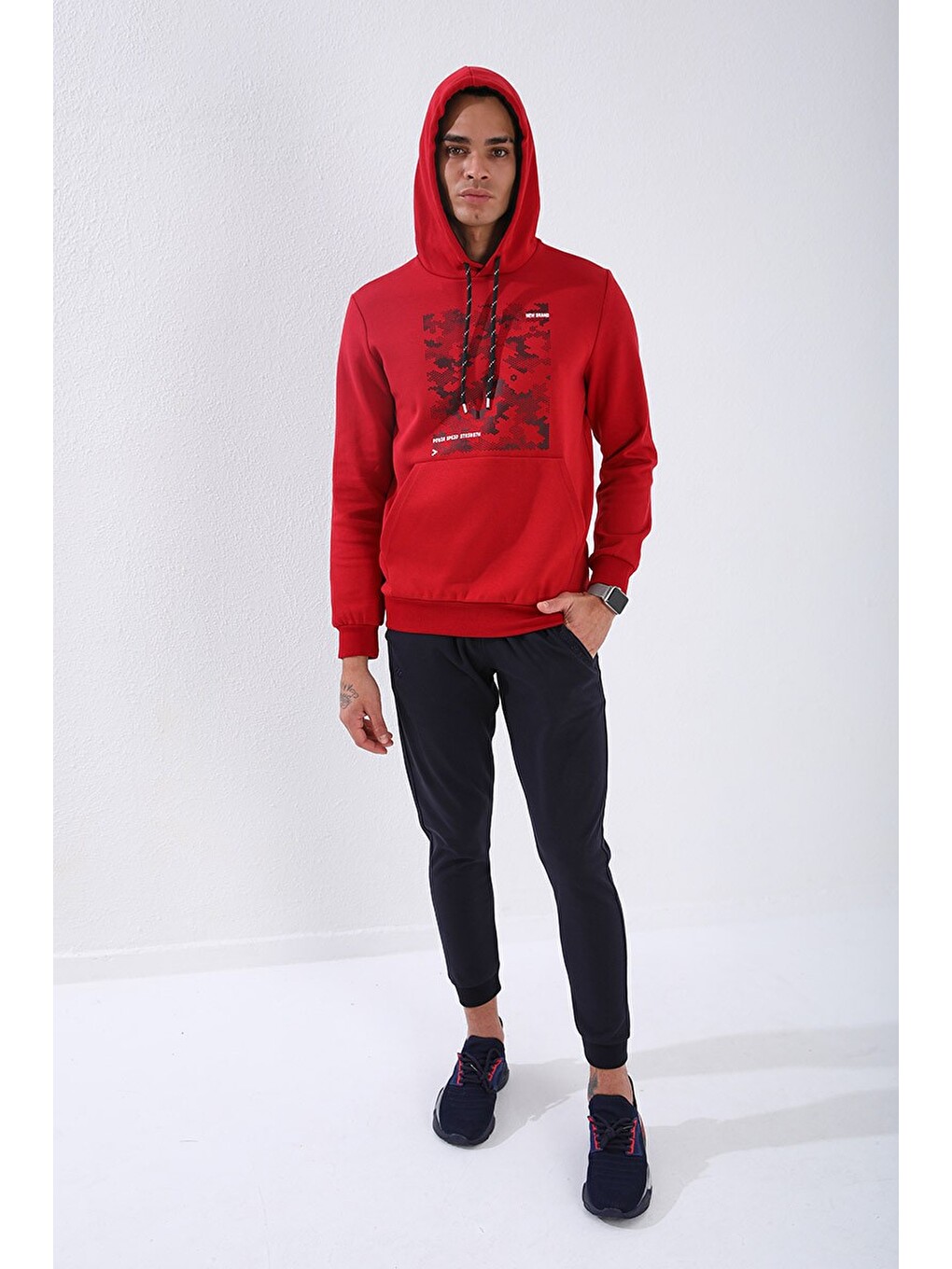 Kırmızı Kamuflaj Desen Baskılı Standart Kalıp Kapüşonlu Erkek Hoodie - 87884-1