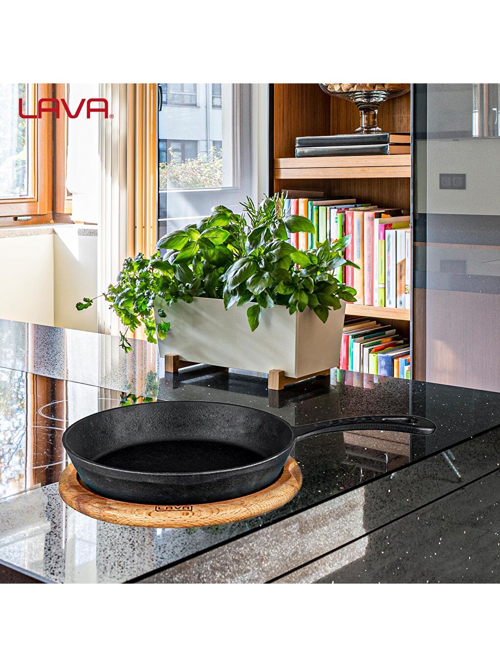 Siyah Yuvarlak Kızartma Tavası Yekpare Saplı Kayın Servis Ahşabı. Çap(Ø)20cm-6