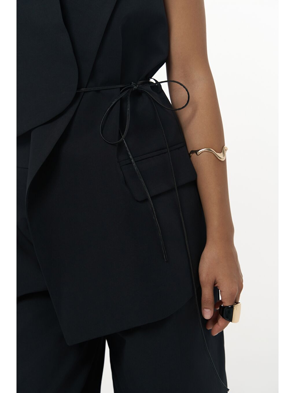 Kampala Asimetrik Siyah Yelek Pantolon Takım-7