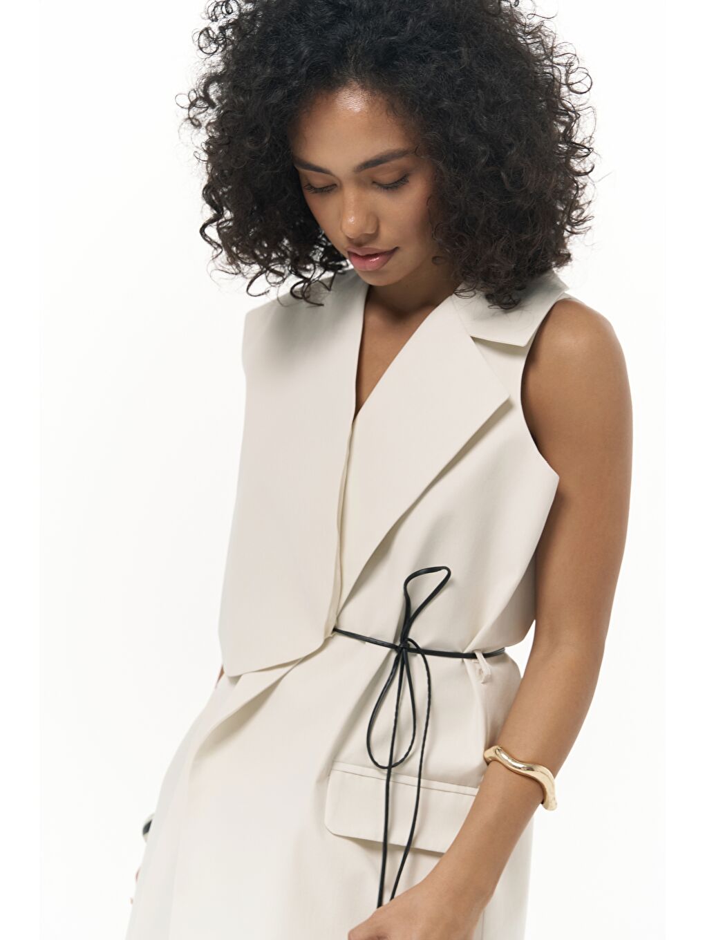 Kampala Asimetrik Bej Yelek Pantolon Takım-5