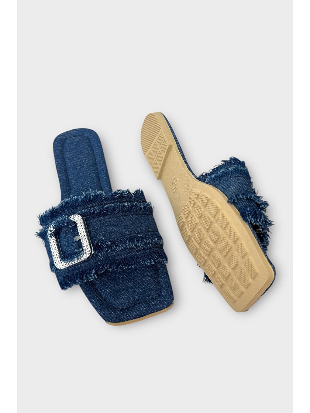 Kadın Püskül Detay Tokalı Denim Terlik Lacivert-3