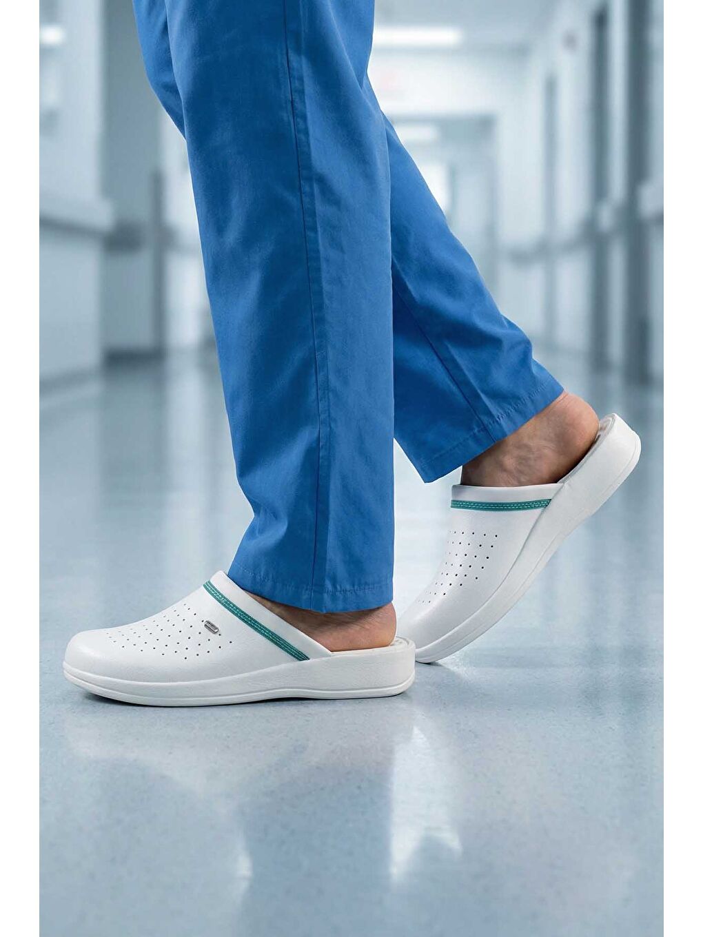 Beyaz Yazlık Sabo Erkek Terlik