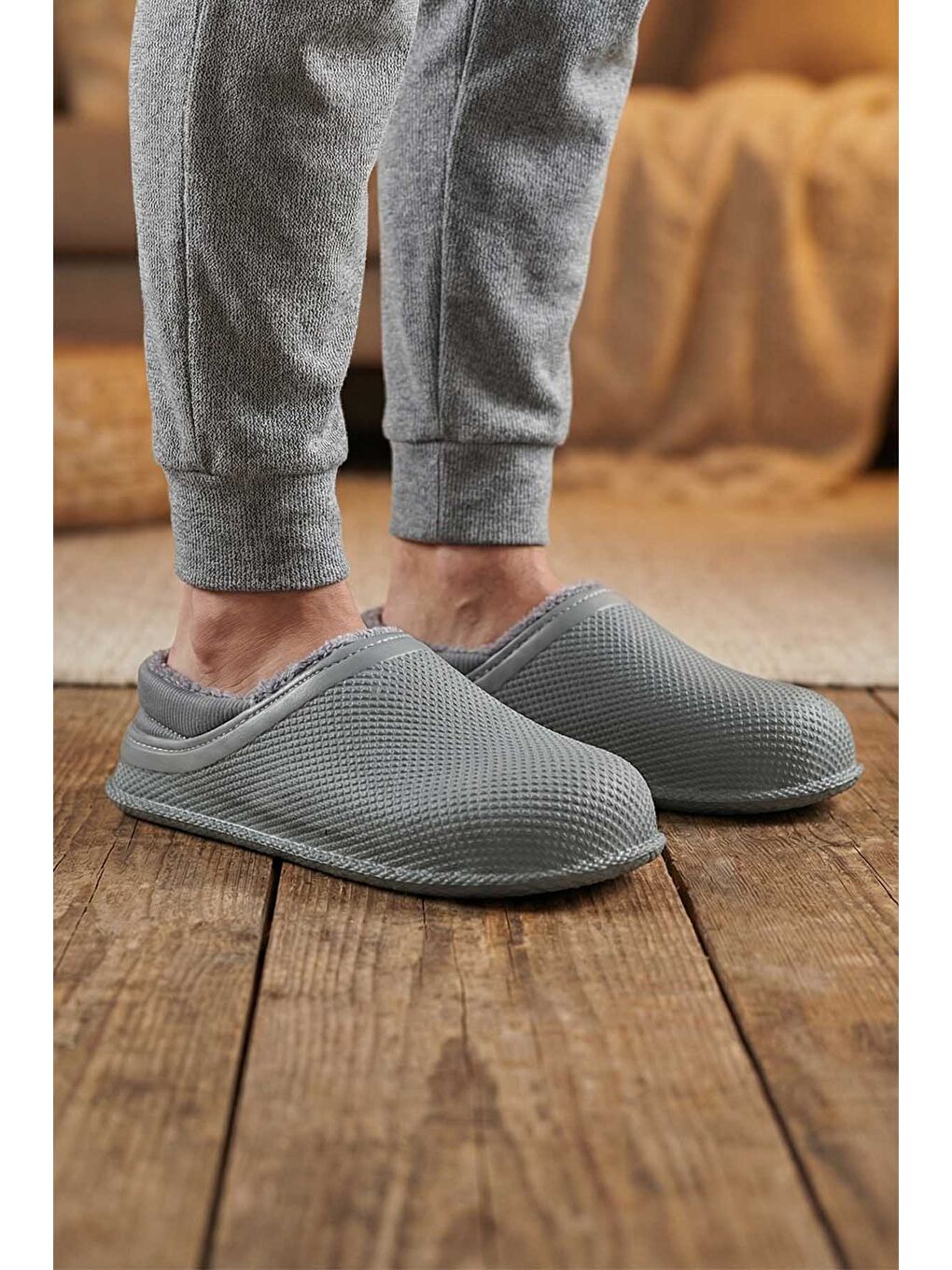 Gri Erkek Kışlık Eva İçi Pelüşlü Sessiz Taban Ev Bahçe Terlik