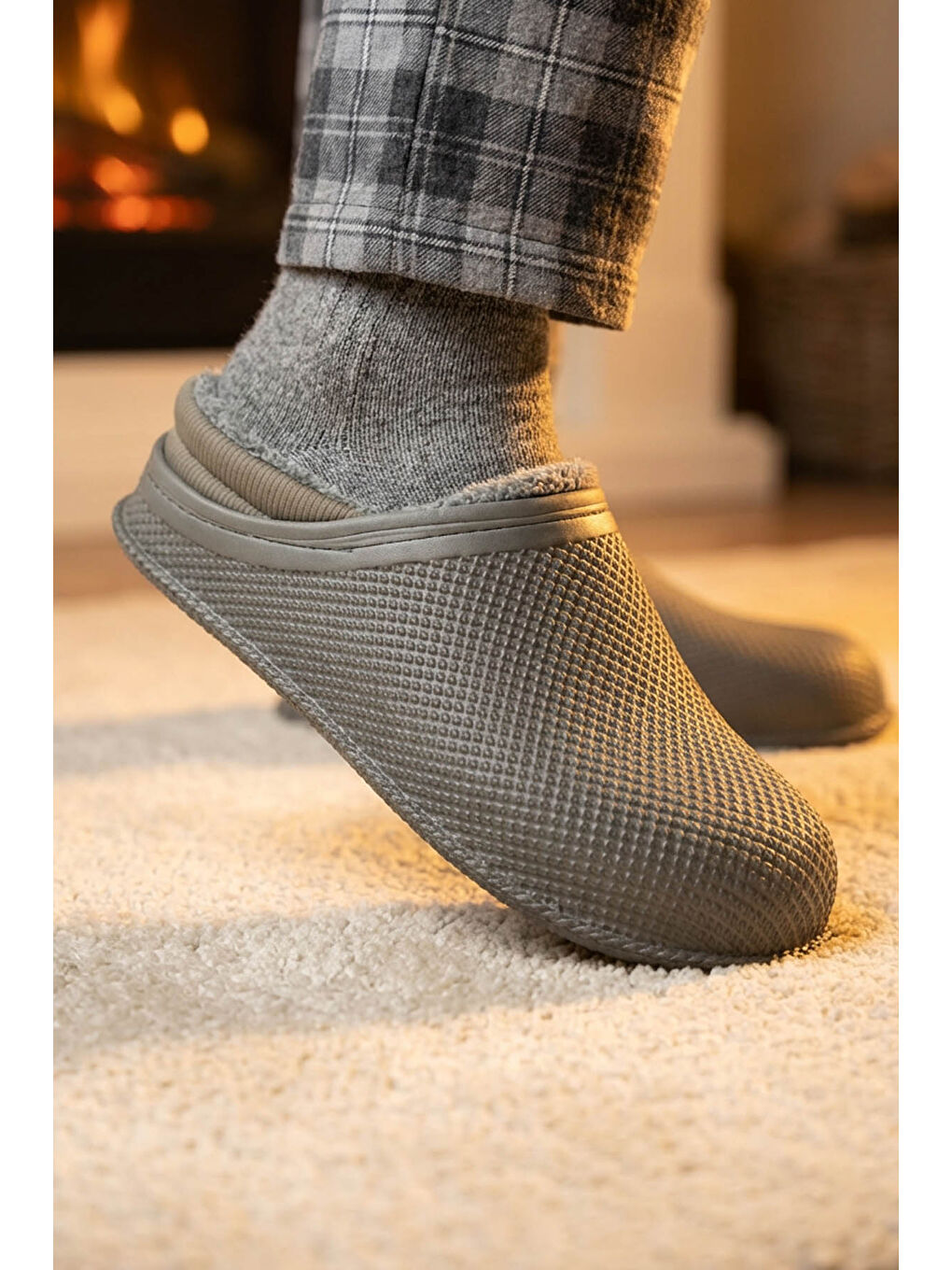 Haki Erkek Kışlık Eva İçi Pelüşlü Sessiz Taban Ev Bahçe Terlik