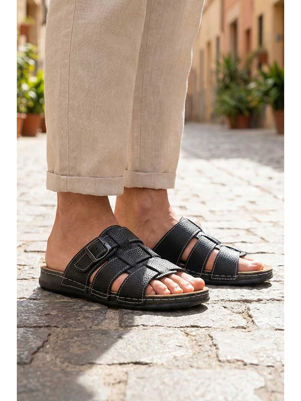 Siyah Erkek Yazlık Tek Toka Suni Deri Ayarlanabilir Günlük Terlik-1
