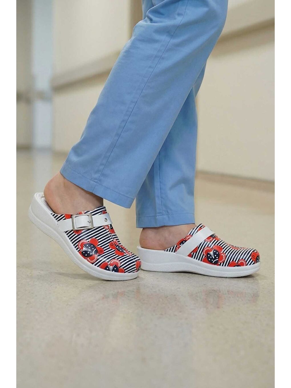 Beyaz Dört Mevsim Kadın Comfort Taban Sabo Terlik-1