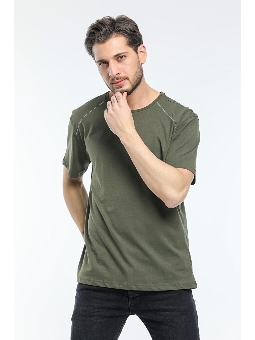 Haki Erkek Bisiklet Yaka Slim Fit Garnili Tişort Spr21y02